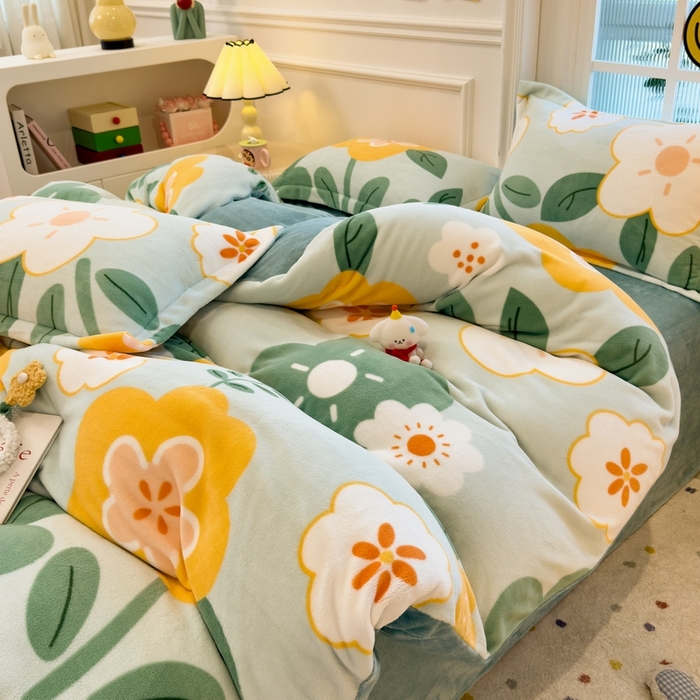 91家纺网 家纺一手货源 找家纺 丝羽坊 2025新款200克加厚小清新牛奶绒床单款 床笠款四件套 被套 花梦