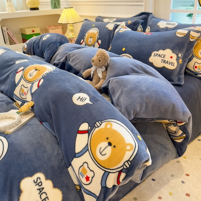 91家纺网 家纺一手货源 找家纺 丝羽坊 2025新款200克加厚小清新牛奶绒床单款 床笠款四件套 被套 漫游太空