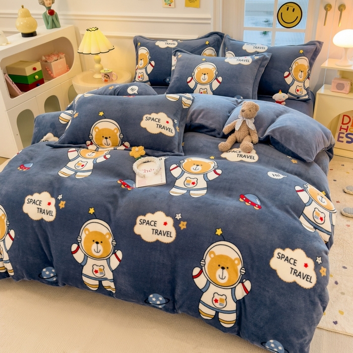 91家纺网 家纺一手货源 找家纺 丝羽坊 2025新款200克加厚小清新牛奶绒床单款 床笠款四件套 被套 漫游太空