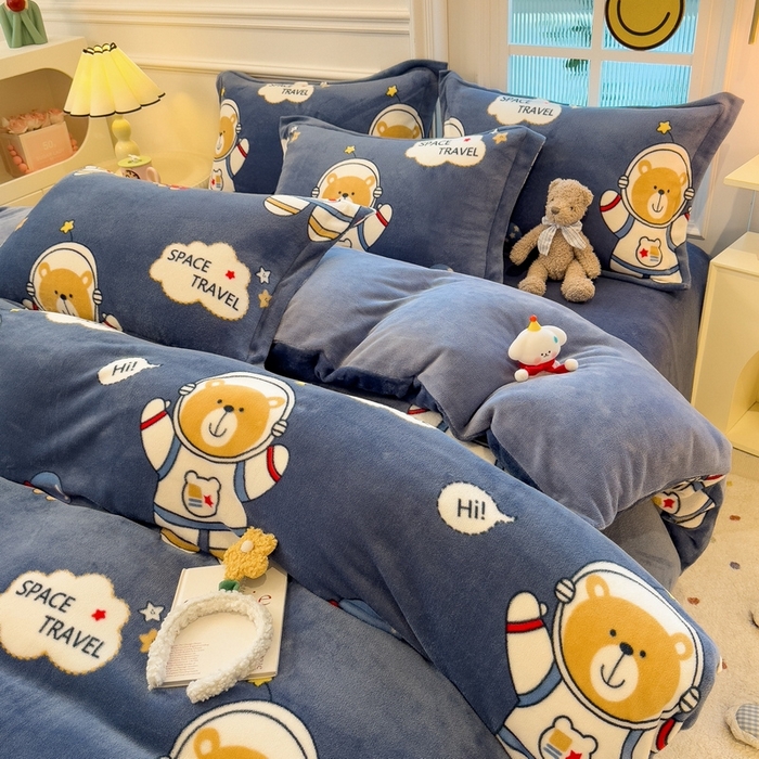 91家纺网 家纺一手货源 找家纺 丝羽坊 2025新款200克加厚小清新牛奶绒床单款 床笠款四件套 被套 漫游太空