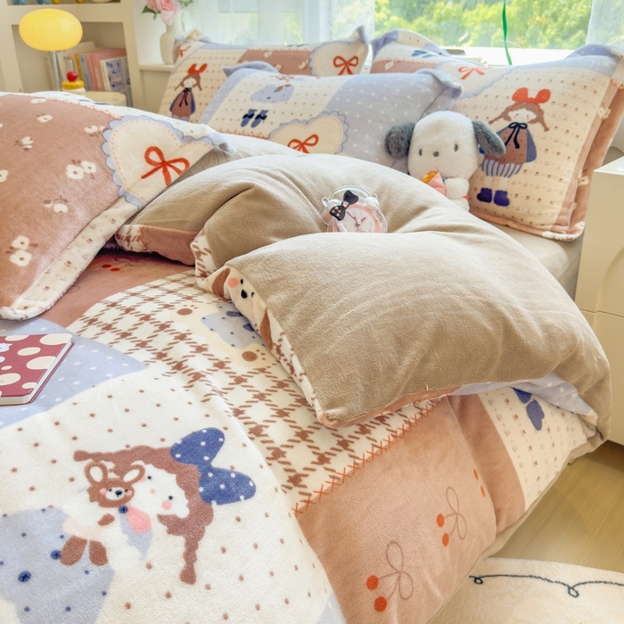 91家纺网 家纺一手货源 找家纺 丝羽坊 2025新款200克加厚小清新牛奶绒床单款 床笠款四件套 被套 俏皮公主