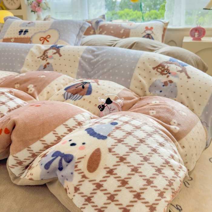 91家纺网 家纺一手货源 找家纺 丝羽坊 2025新款200克加厚小清新牛奶绒床单款 床笠款四件套 被套 俏皮公主