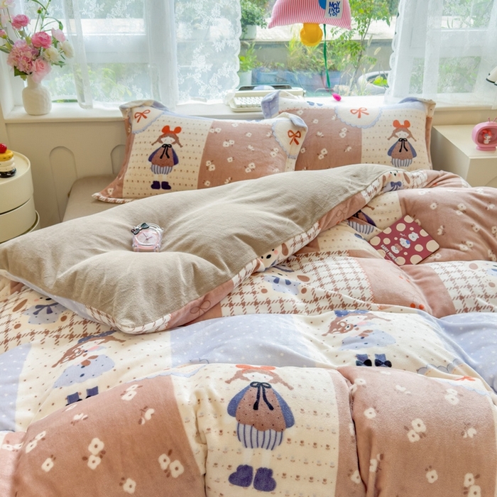 91家纺网 家纺一手货源 找家纺 丝羽坊 2025新款200克加厚小清新牛奶绒床单款 床笠款四件套 被套 俏皮公主