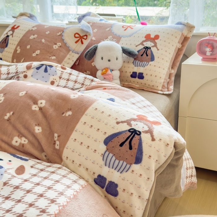 91家纺网 家纺一手货源 找家纺 丝羽坊 2025新款200克加厚小清新牛奶绒床单款 床笠款四件套 被套 俏皮公主