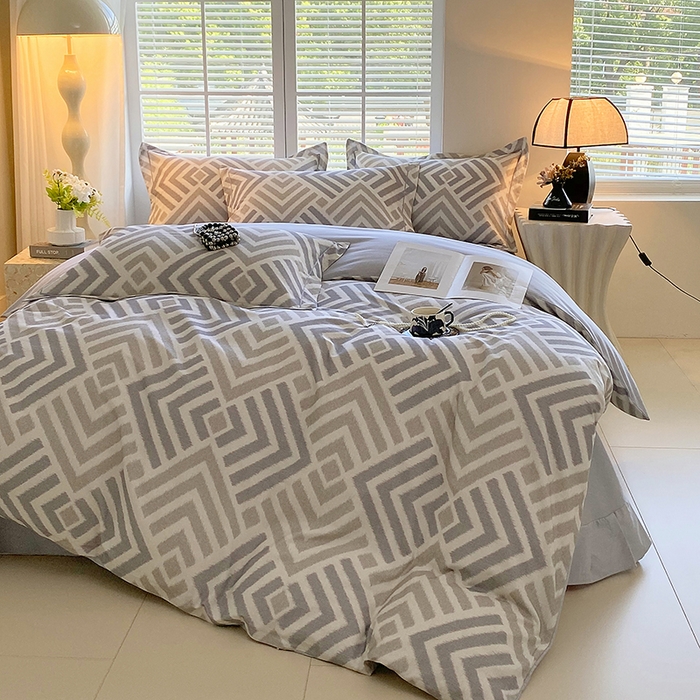 91家纺网 家纺一手货源 找家纺 威布斯家居 2025新款新疆棉全棉纯棉生态加厚磨毛四件套 半舟-灰