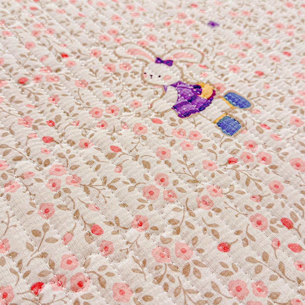 91家纺网 家纺一手货源 找家纺 恒尚居 2025新款双层纱床盖床盖单品单床盖云感夹棉床单床垫软床垫-四季款【系列一】 【欢乐兔】双层纱