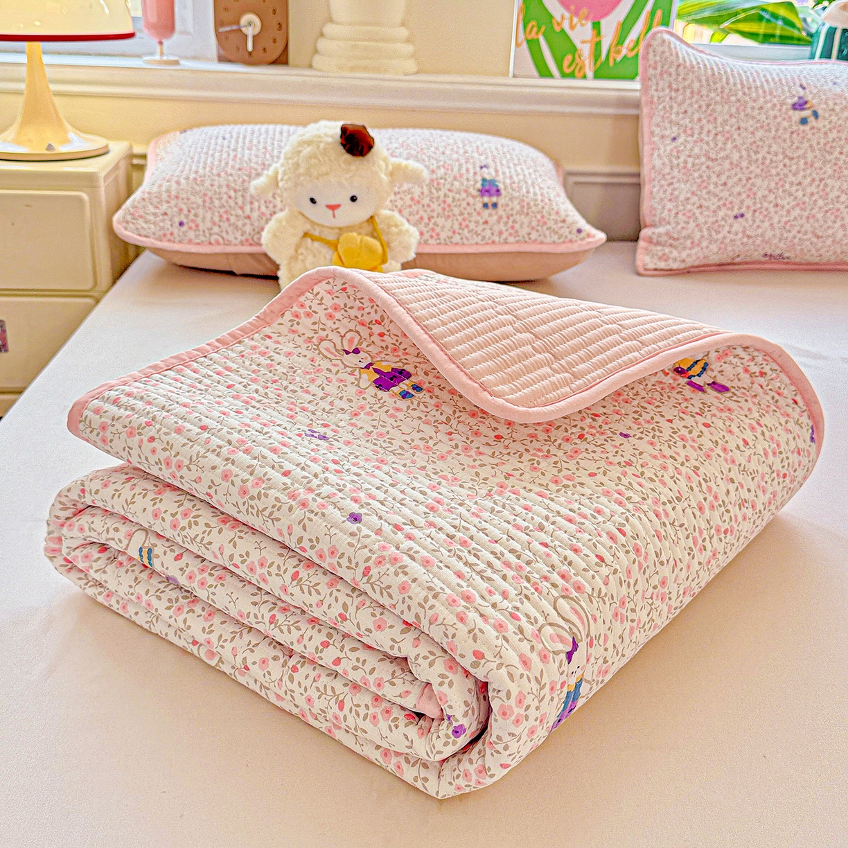 91家纺网 家纺一手货源 找家纺 恒尚居 2025新款双层纱床盖床盖单品单床盖云感夹棉床单床垫软床垫-四季款【系列一】 【欢乐兔】双层纱