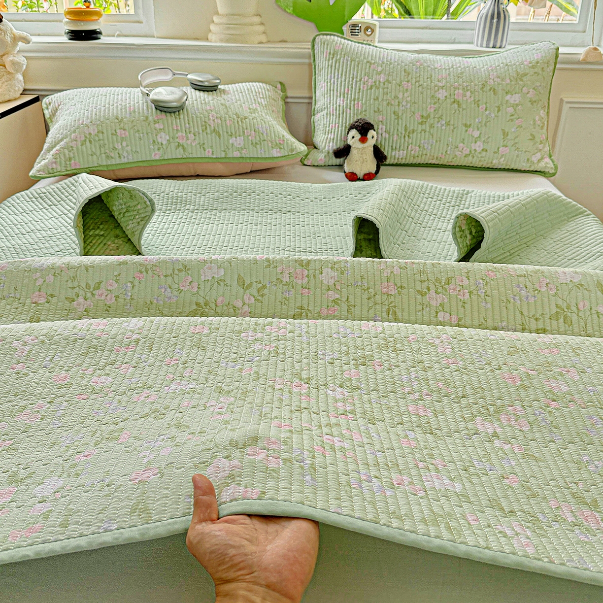 91家纺网 家纺一手货源 找家纺 恒尚居 2025新款双层纱床盖床盖单品单床盖云感夹棉床单床垫软床垫-四季款【系列一】 【美丽心情】双层纱