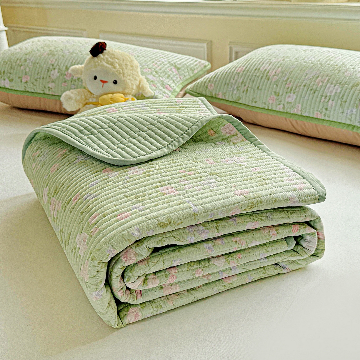 91家纺网 家纺一手货源 找家纺 恒尚居 2025新款双层纱床盖床盖单品单床盖云感夹棉床单床垫软床垫-四季款【系列一】 【美丽心情】双层纱