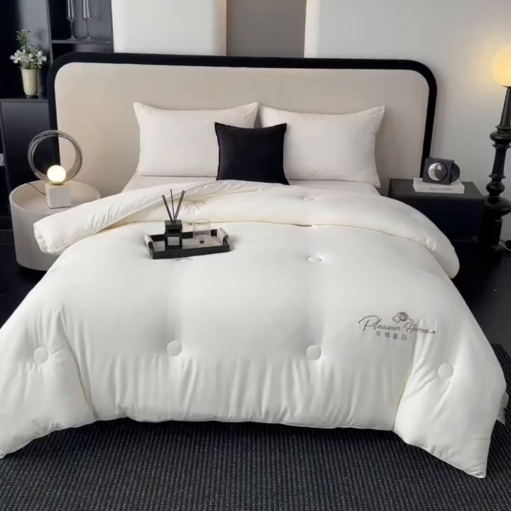 91家纺网 家纺一手货源 找家纺 （总）蓝雀翎 2025新款刺绣羊绒蛋白锁温被被子被芯