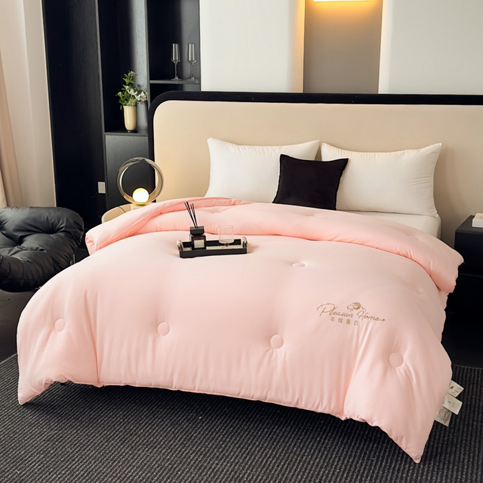 91家纺网 家纺一手货源 找家纺 蓝雀翎 2025新款刺绣羊绒蛋白锁温被被子被芯 黛粉