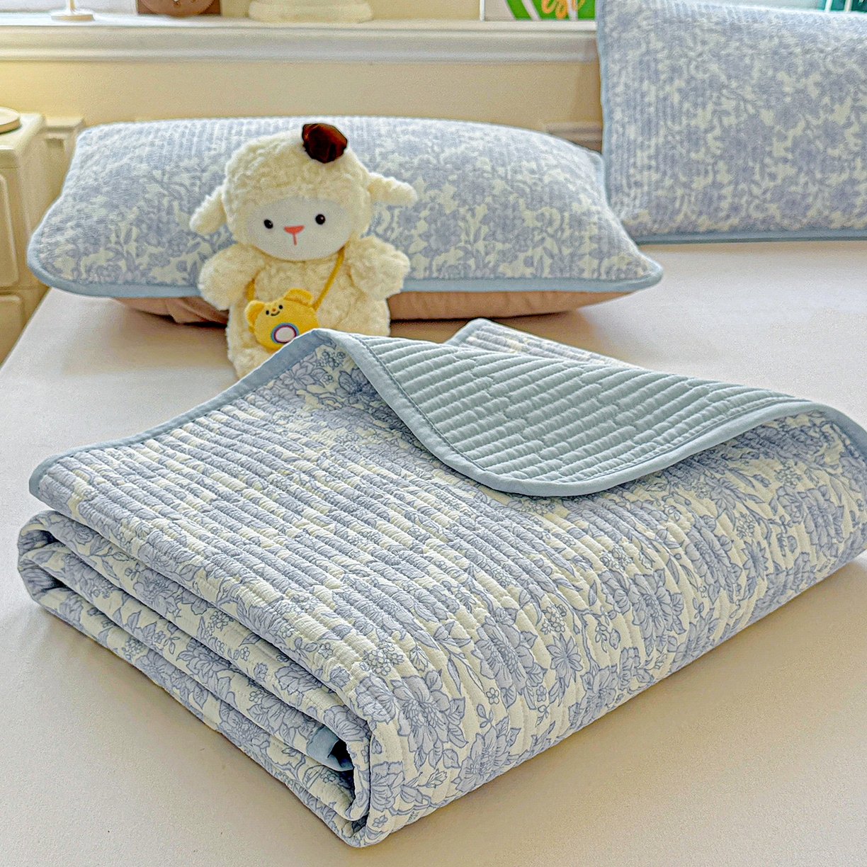 91家纺网 家纺一手货源 找家纺 恒尚居 2025新款双层纱床盖床盖单品单床盖云感夹棉床单床垫软床垫-四季款【系列一】 【清新蓝】双层纱