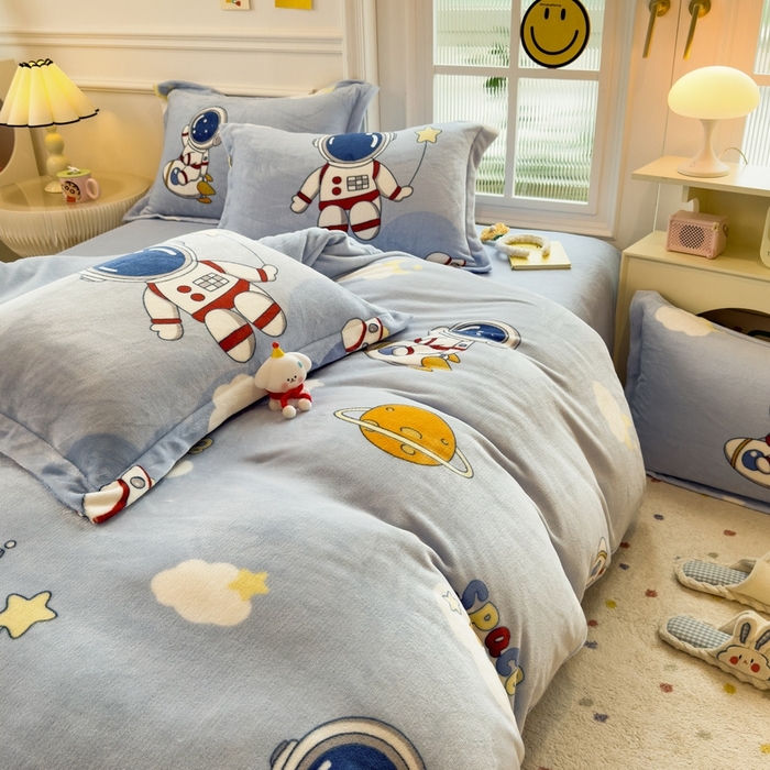 91家纺网 家纺一手货源 找家纺 丝羽坊 2025新款200克加厚小清新牛奶绒床单款 床笠款四件套 被套 太空漫步