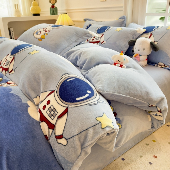 91家纺网 家纺一手货源 找家纺 丝羽坊 2025新款200克加厚小清新牛奶绒床单款 床笠款四件套 被套 太空漫步