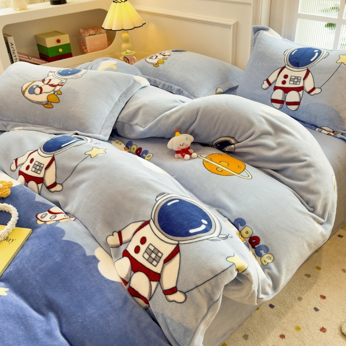 91家纺网 家纺一手货源 找家纺 丝羽坊 2025新款200克加厚小清新牛奶绒床单款 床笠款四件套 被套 太空漫步