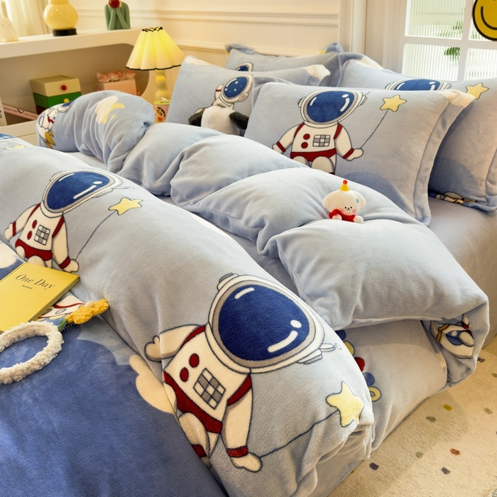 91家纺网 家纺一手货源 找家纺 丝羽坊 2025新款200克加厚小清新牛奶绒床单款 床笠款四件套 被套 太空漫步