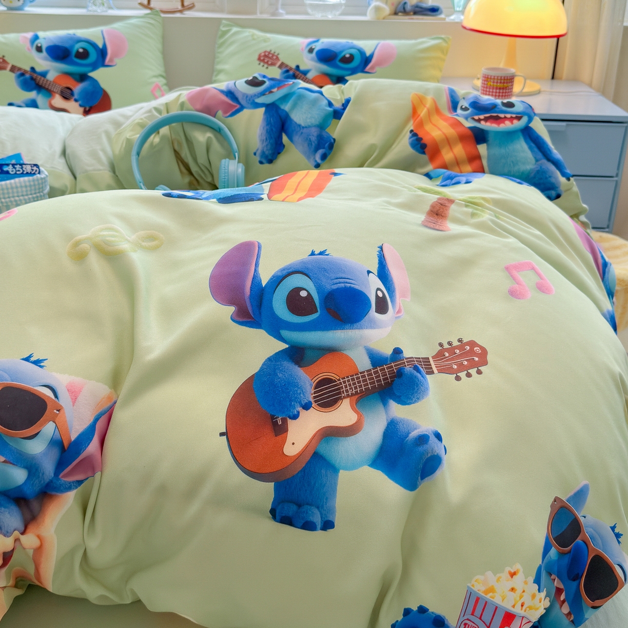 91家纺网 家纺一手货源 找家纺 优卡迪家纺馆 2025新款110克5D数码印花四件套 休闲史迪奇-绿