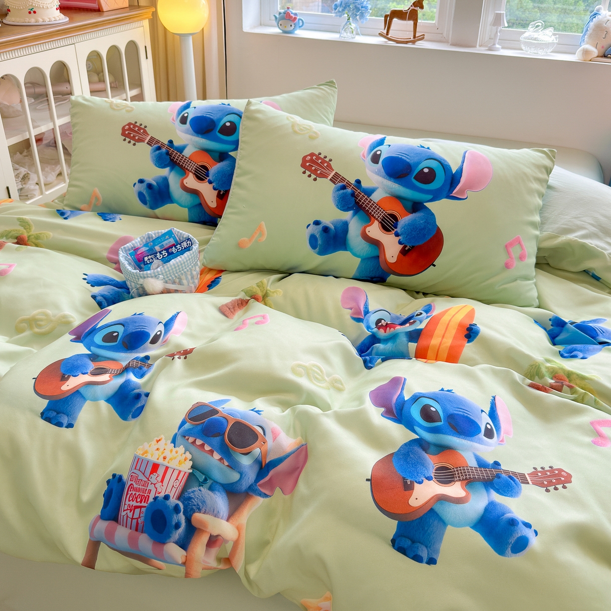 91家纺网 家纺一手货源 找家纺 优卡迪家纺馆 2025新款110克5D数码印花四件套 休闲史迪奇-绿