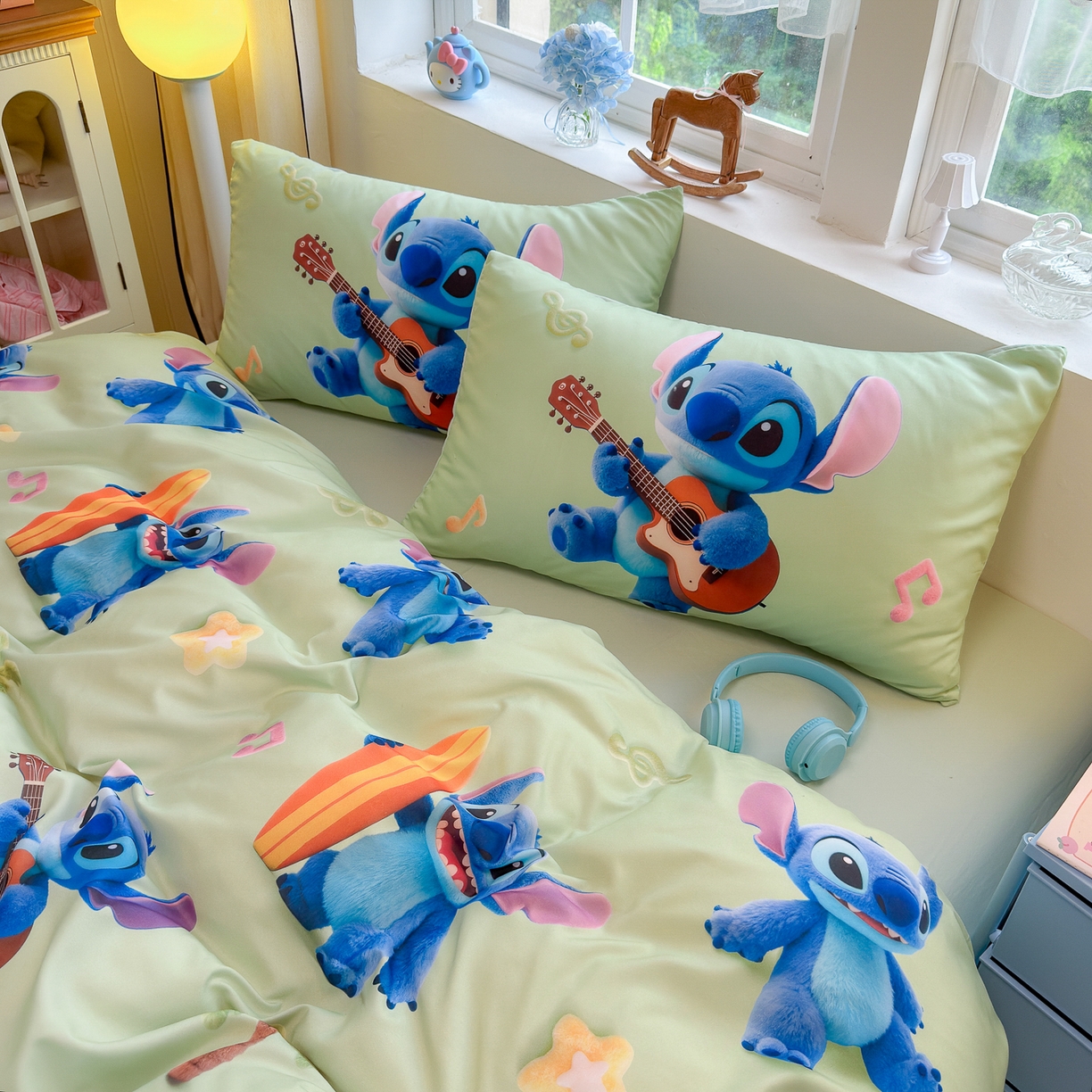 91家纺网 家纺一手货源 找家纺 优卡迪家纺馆 2025新款110克5D数码印花四件套 休闲史迪奇-绿