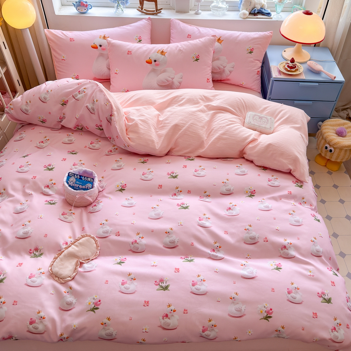 91家纺网 家纺一手货源 找家纺 优卡迪家纺馆 2025新款110克5D数码印花四件套 白天鹅