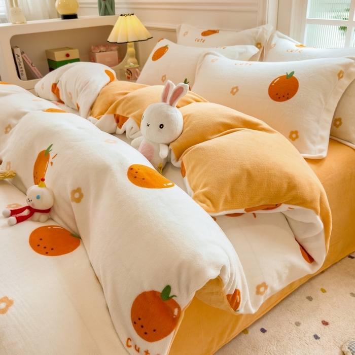 91家纺网 家纺一手货源 找家纺 丝羽坊 2025新款200克加厚小清新牛奶绒床单款 床笠款四件套 被套 心想事橙