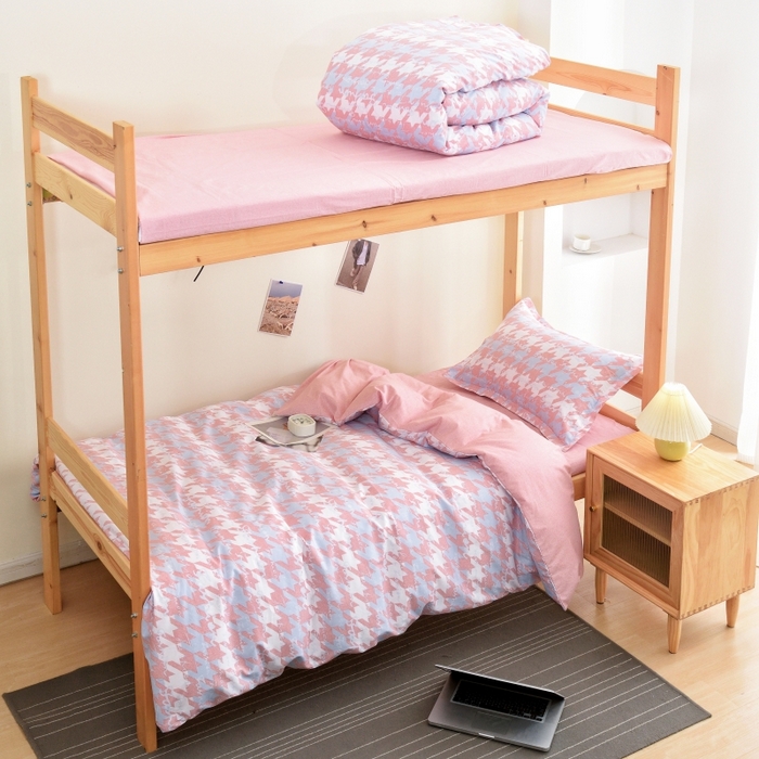 91家纺网 家纺一手货源 找家纺 梦洋家纺 2025新款色布学生款三件套系列--印花款 记忆—粉