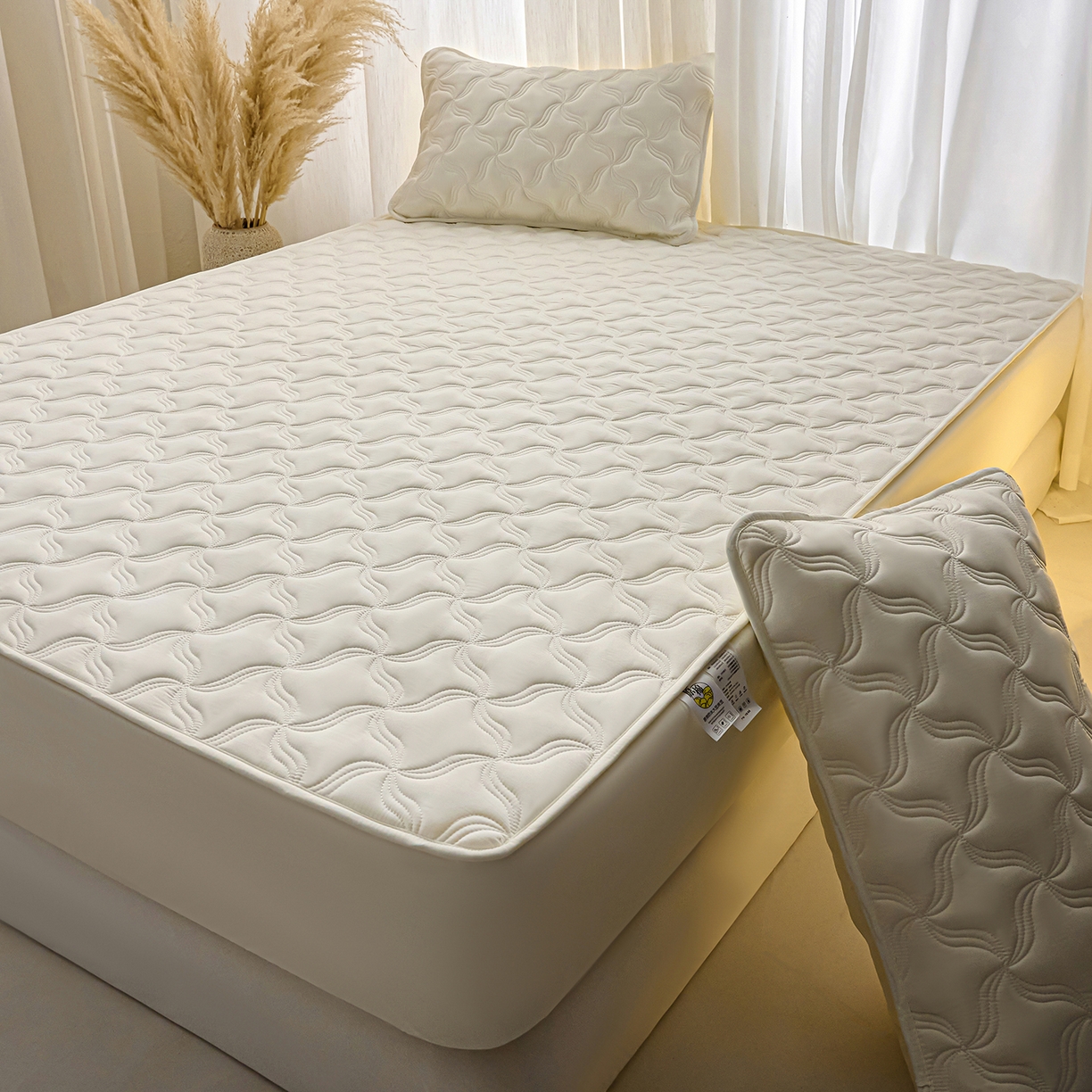 91家纺网 家纺一手货源 找家纺 X猫先生 2025新款A类原棉大豆防水床笠隔尿夹棉床笠床垫保护罩外贸跨境 爱恋-米白