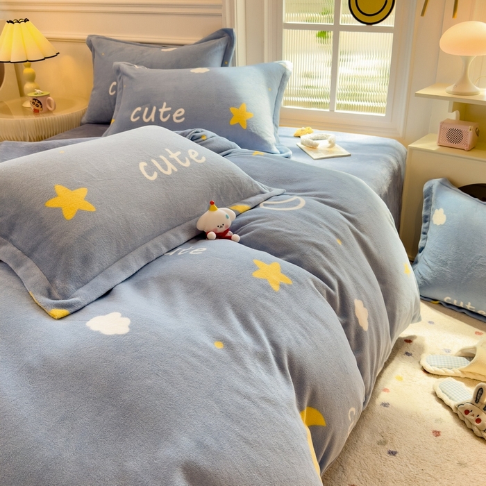 91家纺网 家纺一手货源 找家纺 丝羽坊 2025新款200克加厚小清新牛奶绒床单款 床笠款四件套 被套 星空物语