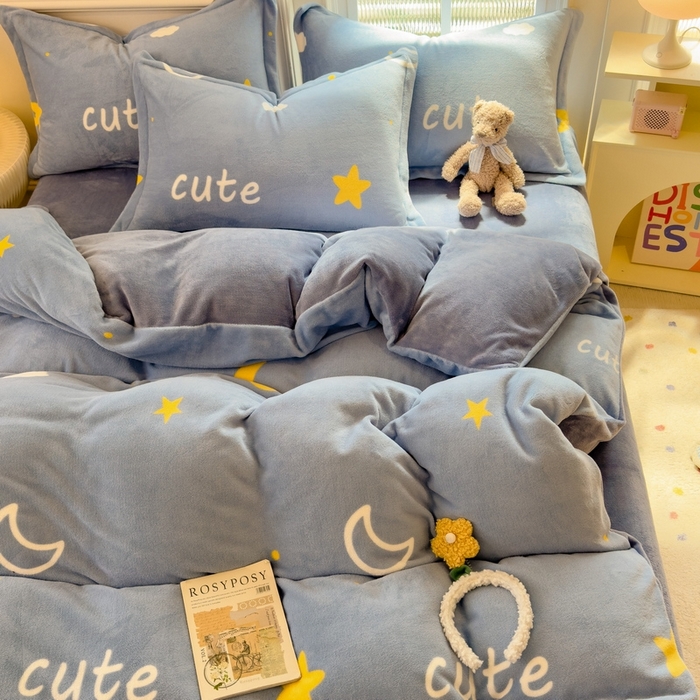 91家纺网 家纺一手货源 找家纺 丝羽坊 2025新款200克加厚小清新牛奶绒床单款 床笠款四件套 被套 星空物语