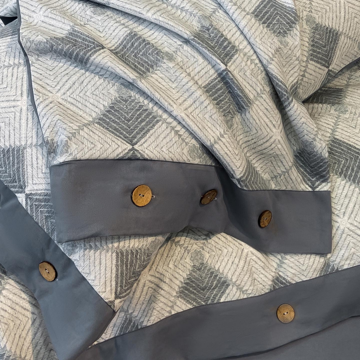 91家纺网 家纺一手货源 找家纺 （总）麦田家纺 2025新款全棉纯棉轻奢加厚磨毛纽扣款四件套