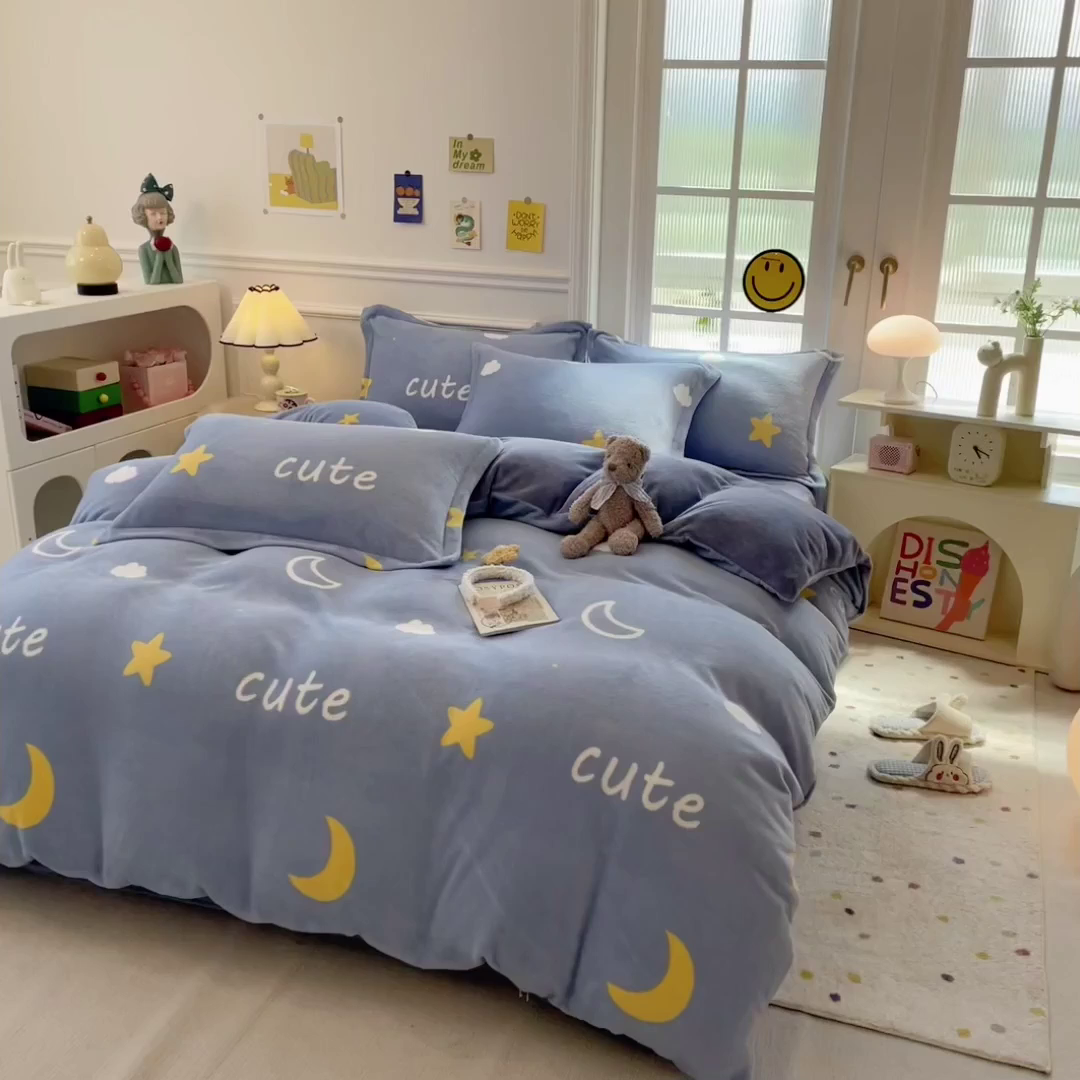 91家纺网 家纺一手货源 找家纺 丝羽坊 2025新款200克加厚小清新牛奶绒床单款 床笠款四件套 被套 星空物语