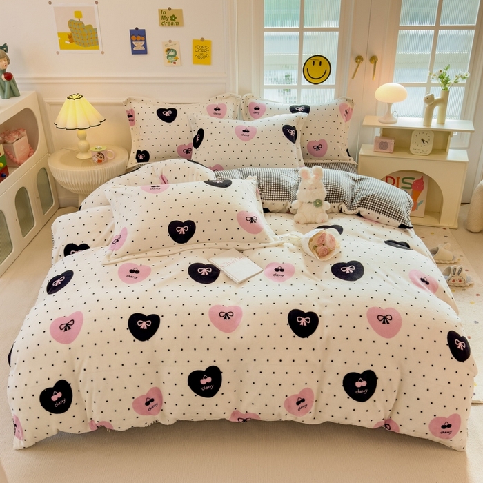 91家纺网 家纺一手货源 找家纺 丝羽坊 2025新款200克加厚小清新牛奶绒床单款 床笠款四件套 被套 伊心恋