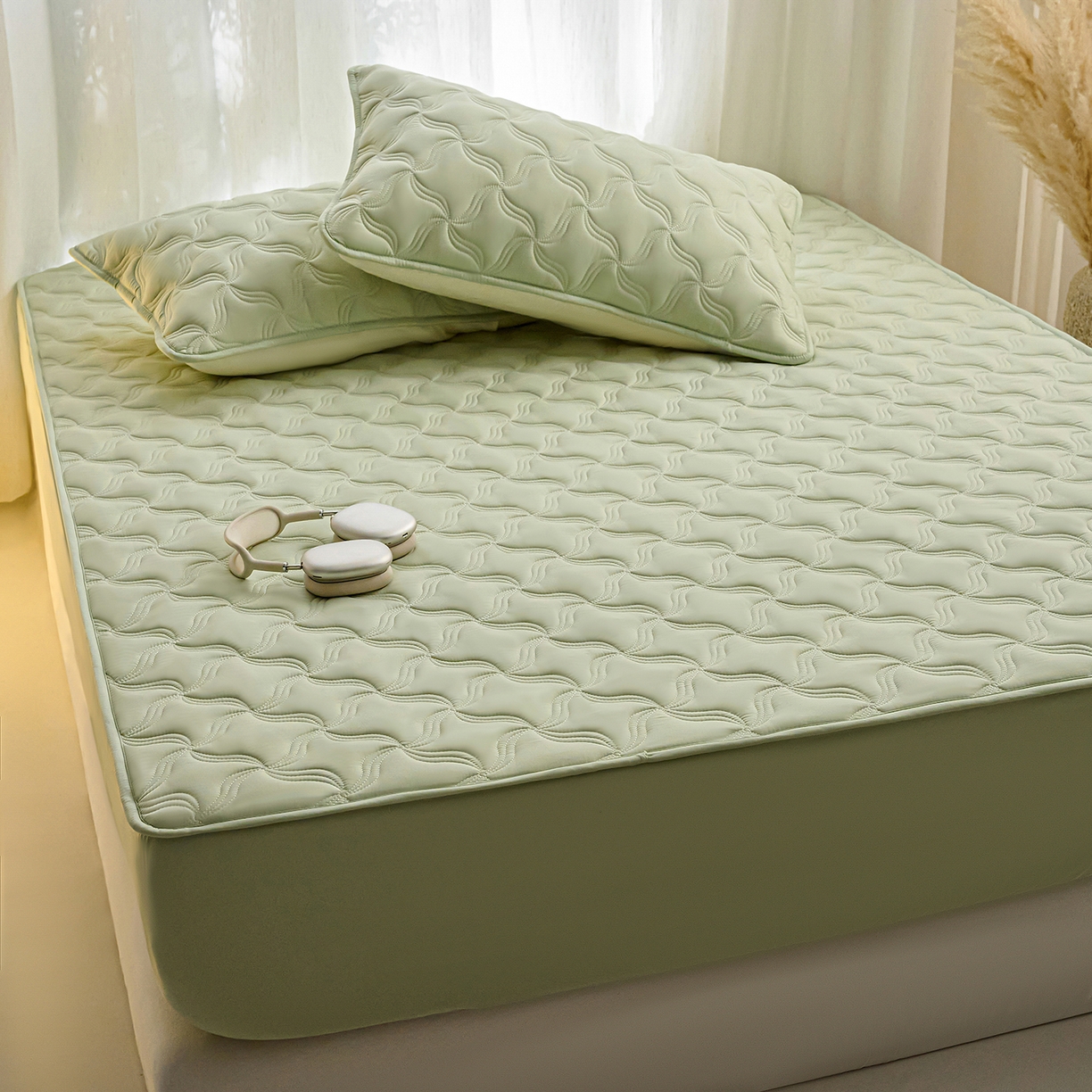 X猫先生 2025新款A类原棉大豆防水床笠隔尿夹棉床笠床垫保护罩外贸跨境 爱恋-草绿