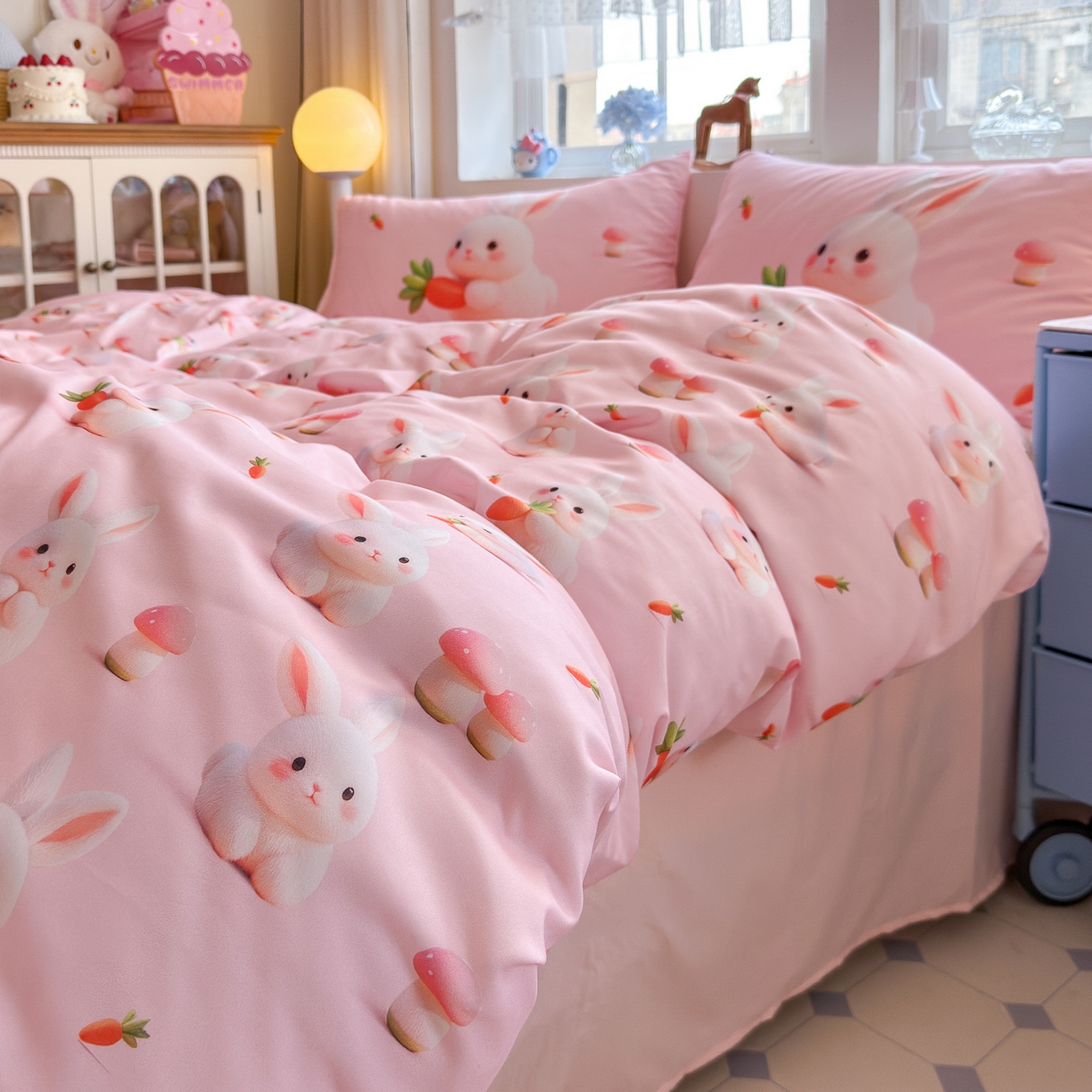 91家纺网 家纺一手货源 找家纺 优卡迪家纺馆 2025新款110克5D数码印花四件套 萝卜小兔