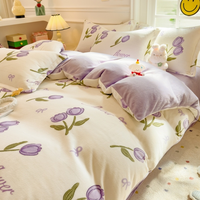 91家纺网 家纺一手货源 找家纺 丝羽坊 2025新款200克加厚小清新牛奶绒床单款 床笠款四件套 被套 紫郁金香