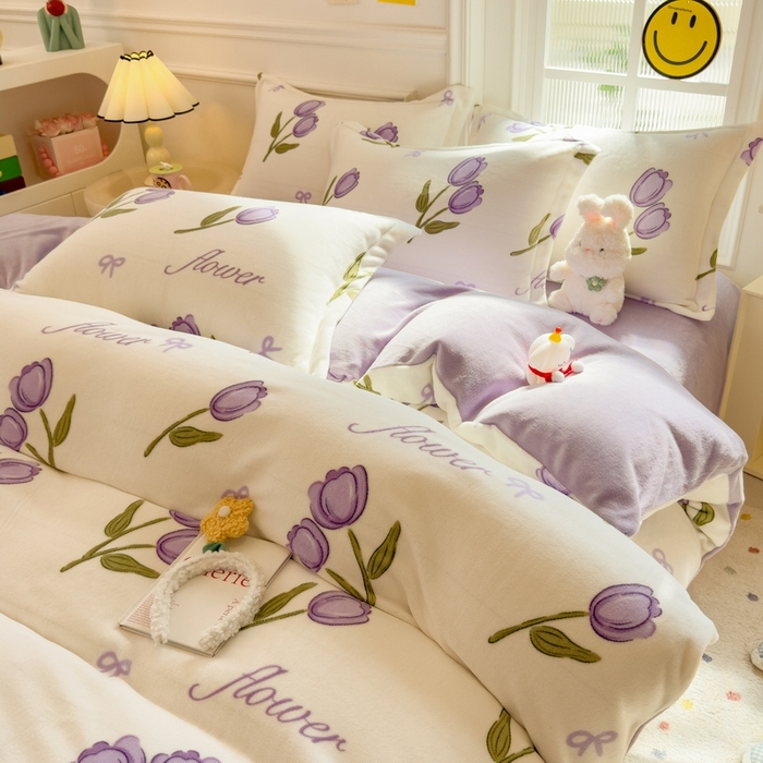 91家纺网 家纺一手货源 找家纺 丝羽坊 2025新款200克加厚小清新牛奶绒床单款 床笠款四件套 被套 紫郁金香