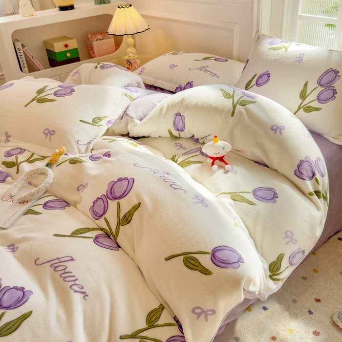 91家纺网 家纺一手货源 找家纺 丝羽坊 2025新款200克加厚小清新牛奶绒床单款 床笠款四件套 被套 紫郁金香