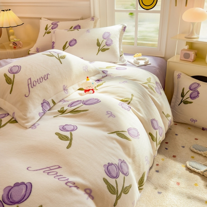 91家纺网 家纺一手货源 找家纺 丝羽坊 2025新款200克加厚小清新牛奶绒床单款 床笠款四件套 被套 紫郁金香