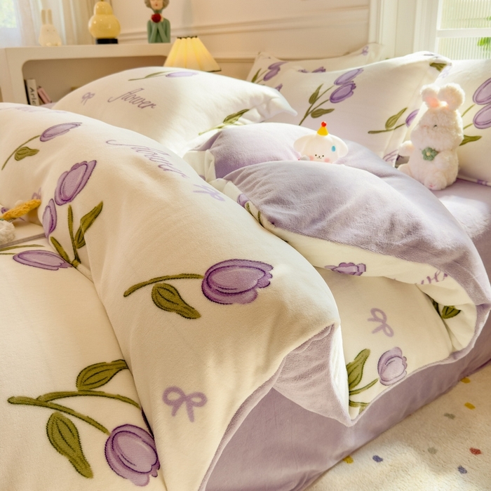 91家纺网 家纺一手货源 找家纺 丝羽坊 2025新款200克加厚小清新牛奶绒床单款 床笠款四件套 被套 紫郁金香