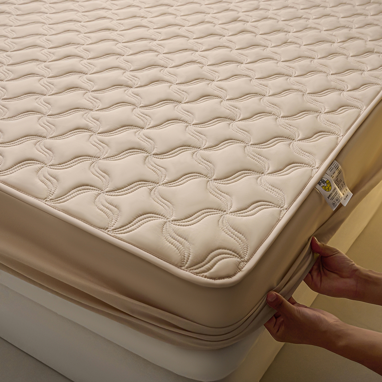 91家纺网 家纺一手货源 找家纺 X猫先生 2025新款A类原棉大豆防水床笠隔尿夹棉床笠床垫保护罩外贸跨境 爱恋-卡其