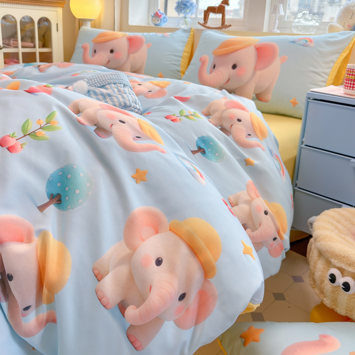 91家纺网 家纺一手货源 找家纺 优卡迪家纺馆 2025新款110克5D数码印花四件套 奇幻小象