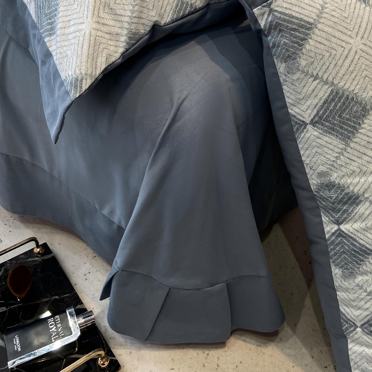 91家纺网 家纺一手货源 找家纺 麦田家纺 2025新款全棉纯棉轻奢加厚磨毛纽扣款四件套 格律时尚