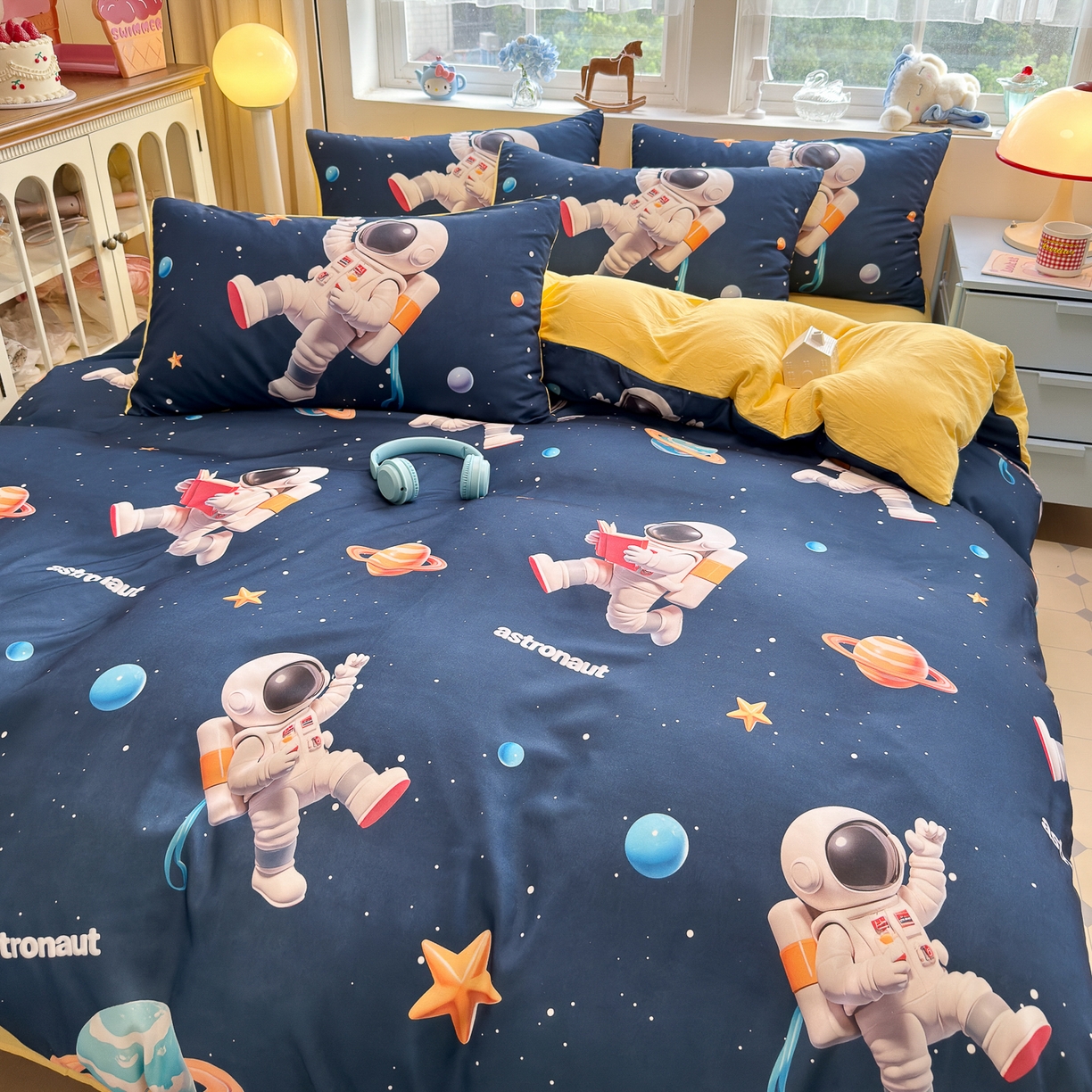 91家纺网 家纺一手货源 找家纺 优卡迪家纺馆 2025新款110克5D数码印花四件套 太空旅行