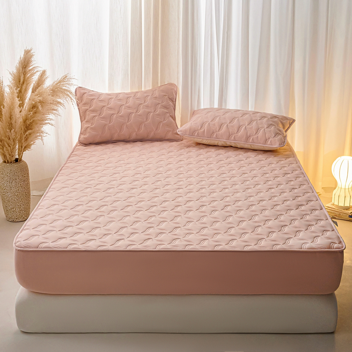 91家纺网 家纺一手货源 找家纺 X猫先生 2025新款A类原棉大豆防水床笠隔尿夹棉床笠床垫保护罩外贸跨境 爱恋-玉粉