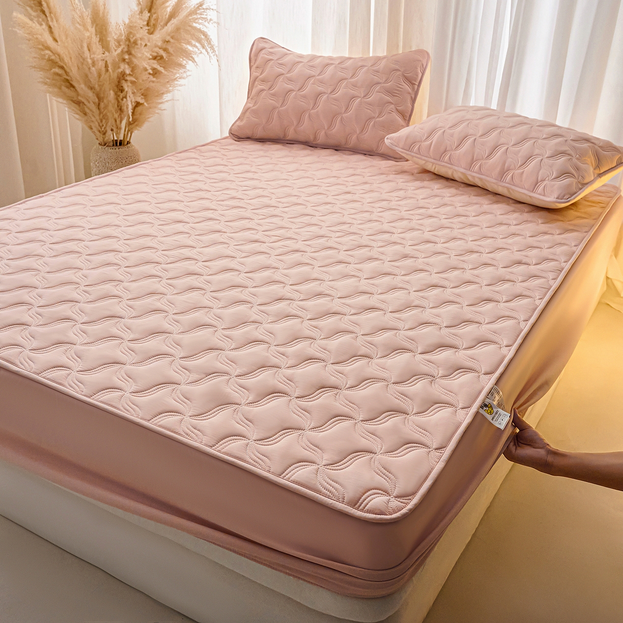 91家纺网 家纺一手货源 找家纺 X猫先生 2025新款A类原棉大豆防水床笠隔尿夹棉床笠床垫保护罩外贸跨境 爱恋-玉粉