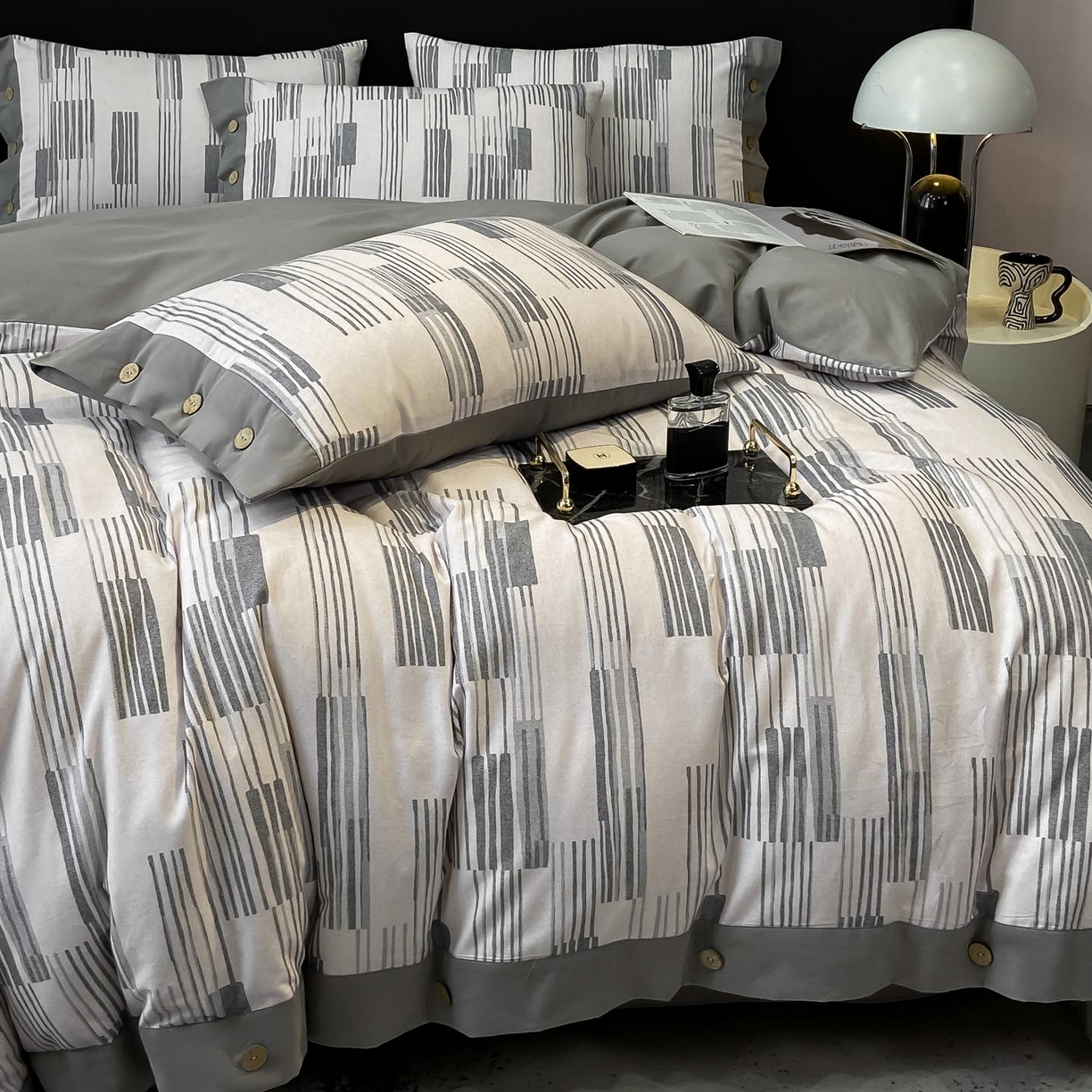 91家纺网 家纺一手货源 找家纺 麦田家纺 2025新款全棉纯棉轻奢加厚磨毛纽扣款四件套 品思-灰