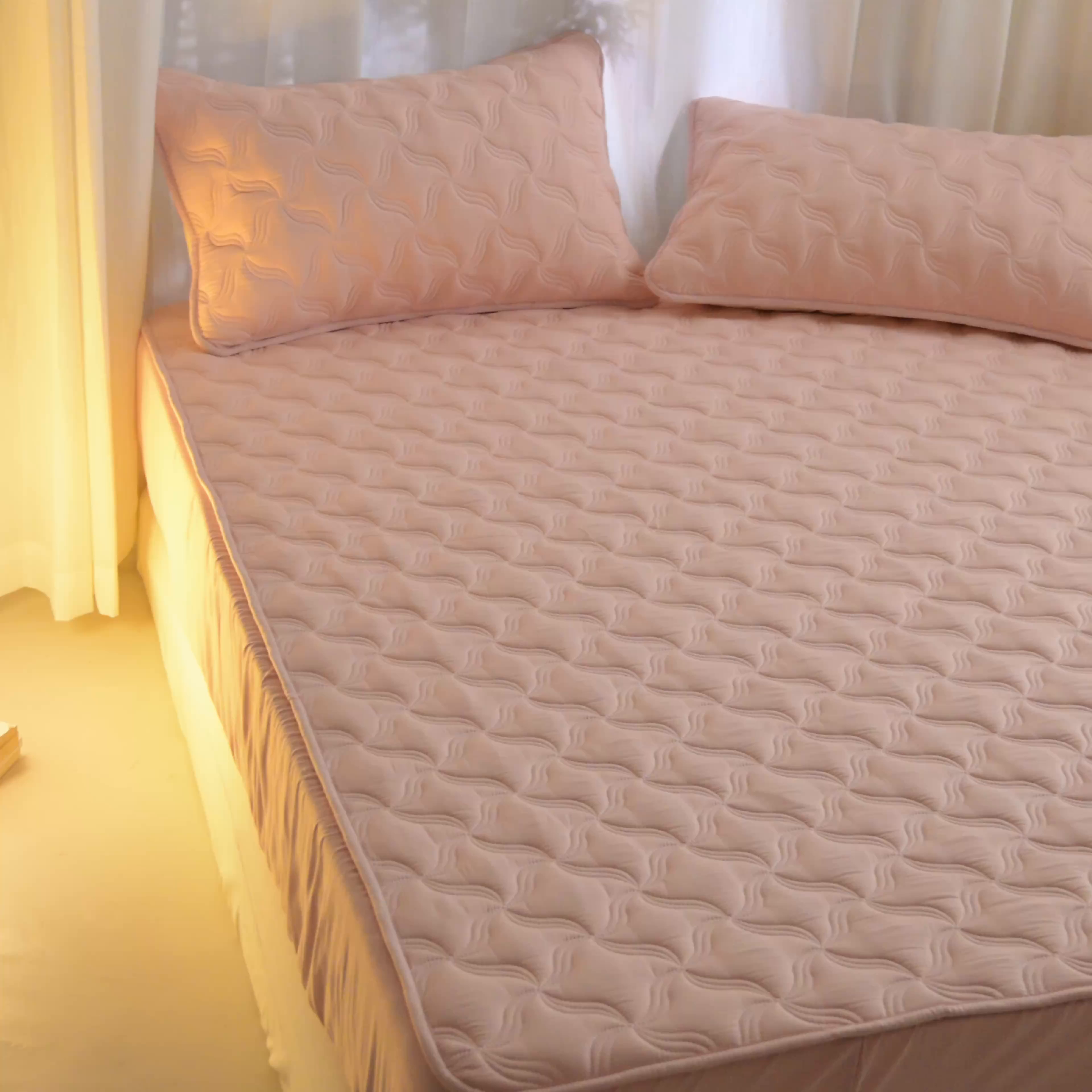 91家纺网 家纺一手货源 找家纺 X猫先生 2025新款A类原棉大豆防水床笠隔尿夹棉床笠床垫保护罩外贸跨境 爱恋-玉粉