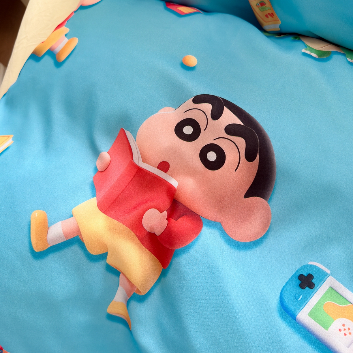 91家纺网 家纺一手货源 找家纺 优卡迪家纺馆 2025新款110克5D数码印花四件套 小新爱学习