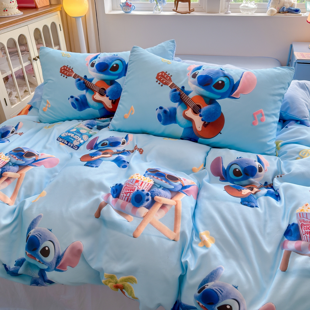 91家纺网 家纺一手货源 找家纺 优卡迪家纺馆 2025新款110克5D数码印花四件套 休闲史迪奇-蓝