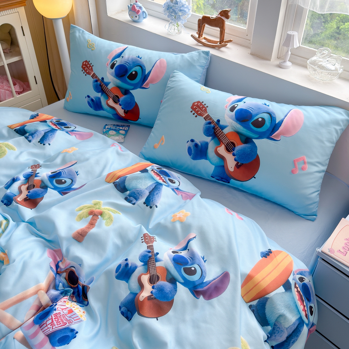 91家纺网 家纺一手货源 找家纺 优卡迪家纺馆 2025新款110克5D数码印花四件套 休闲史迪奇-蓝